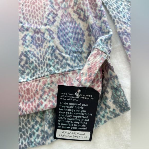 Onzie high low sweatshirt - Picture 4 of 4